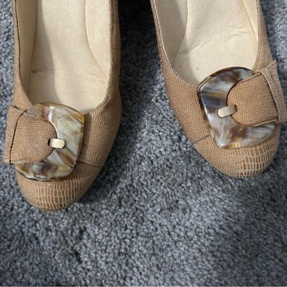 Stuart Weitzman | Shoes | Stuart Weitzman Tan Woven Wedge  Stuart Weitzman Tan Lizard Embossed Wedge Pumps Buckle Size 11 Quiet Luxury